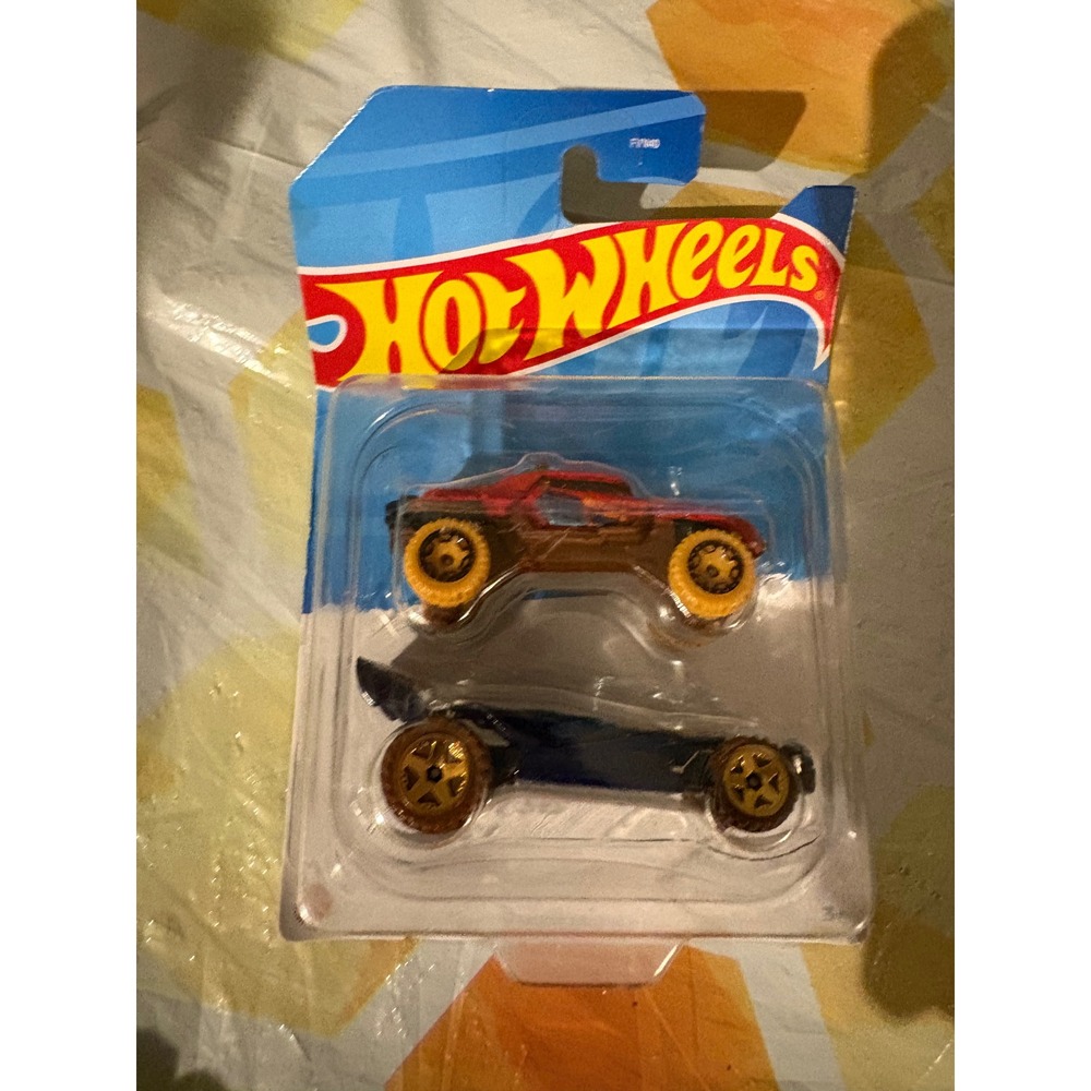 Hot Wheels 2-Pack Off-Road Buggy & Black Racer Die-Cast Cars HWC96 FVN40